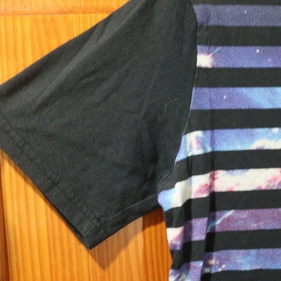 SK Apparel Vintage Galaxy Striped Space Print T-Shirt Medium Retro Tee - Picture 4 of 9
